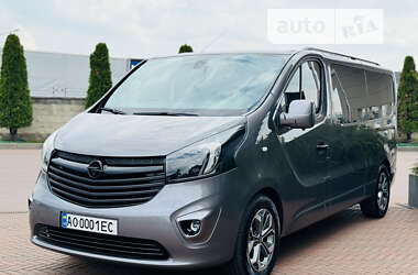 Мінівен Opel Vivaro 2014 в Мукачевому