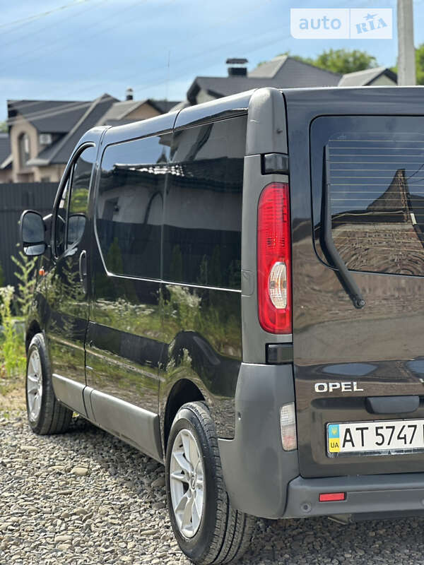 Мінівен Opel Vivaro 2007 в Коломиї