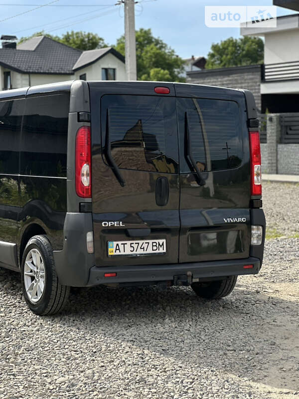 Мінівен Opel Vivaro 2007 в Коломиї