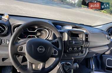 Минивэн Opel Vivaro 2017 в 
