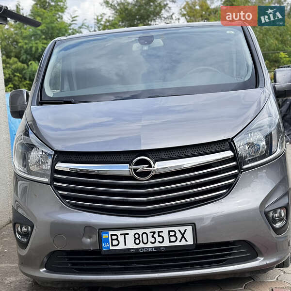 Минивэн Opel Vivaro 2017 в 