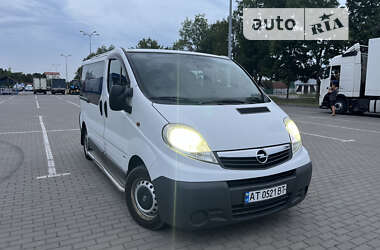 Мінівен Opel Vivaro 2008 в Коломиї