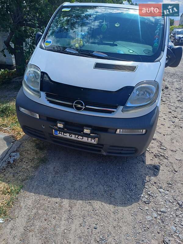 Opel Vivaro 2004