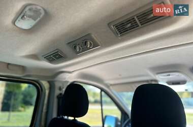 Мінівен Opel Vivaro 2015 в 
