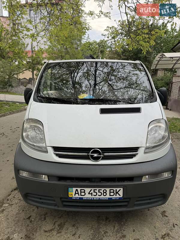 Opel Vivaro 2003