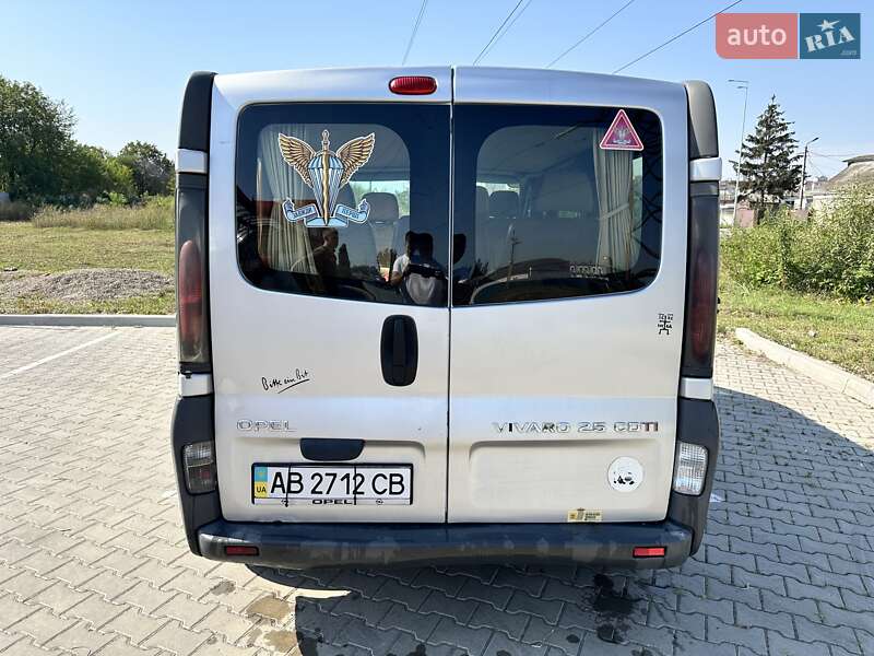 Минивэн Opel Vivaro 2006 в Виннице