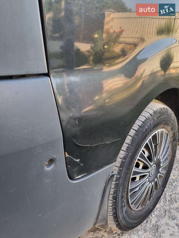 Мінівен Opel Vivaro 2004 в Львові фото 6 Мінівен Opel Vivaro 2004 в Львові