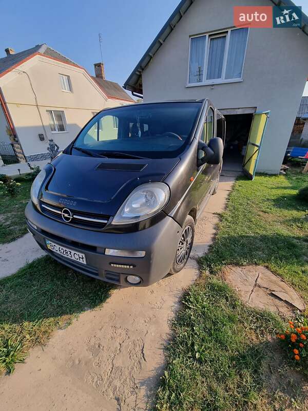 Opel Vivaro 2004