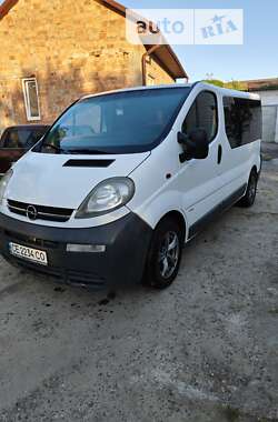 Мінівен Opel Vivaro 2002 в Чернівцях