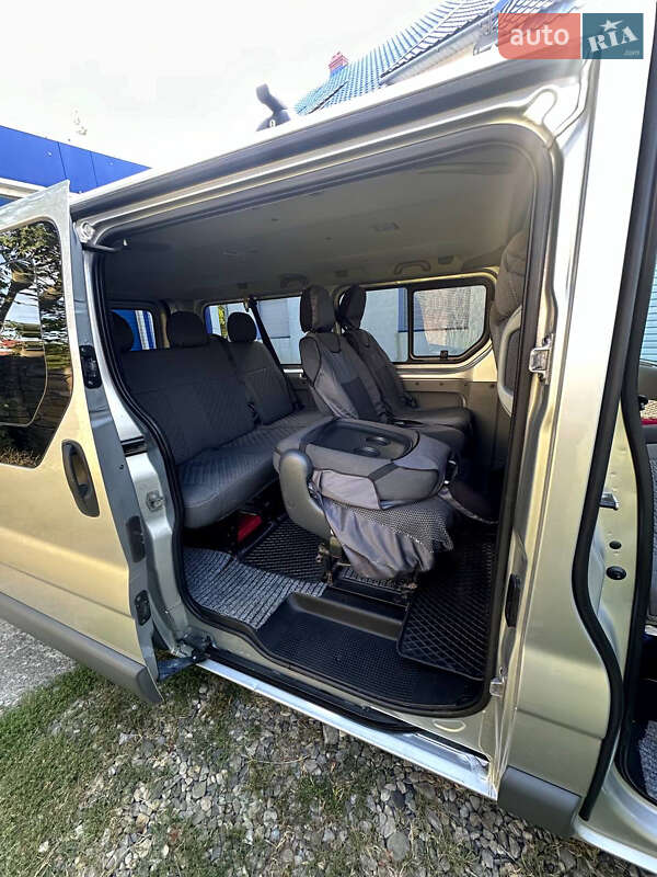 Мінівен Opel Vivaro 2013 в Ланчині