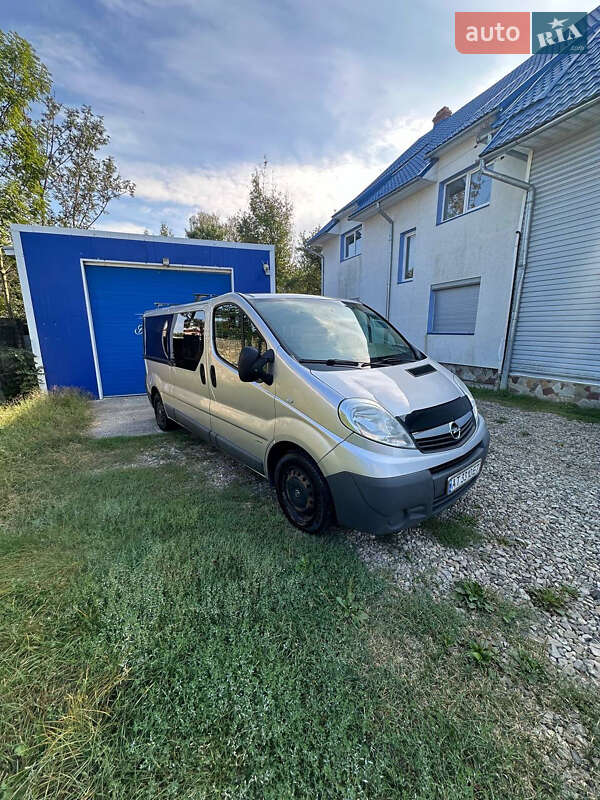 Мінівен Opel Vivaro 2013 в Ланчині