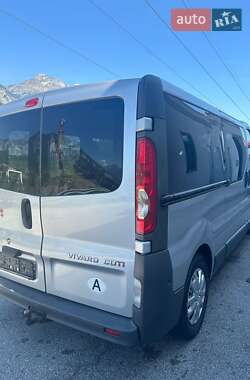 Минивэн Opel Vivaro 2002 в 