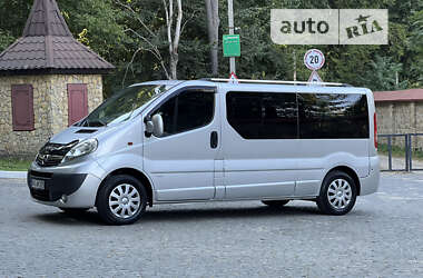 Мінівен Opel Vivaro 2013 в Чернівцях