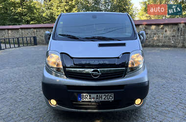 Мінівен Opel Vivaro 2013 в Чернівцях