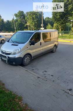 Минивэн Opel Vivaro 2011 в Городке