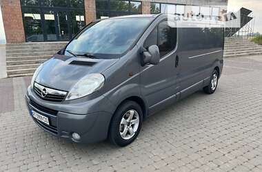 Грузовой фургон Opel Vivaro 2013 в Ивано-Франковске