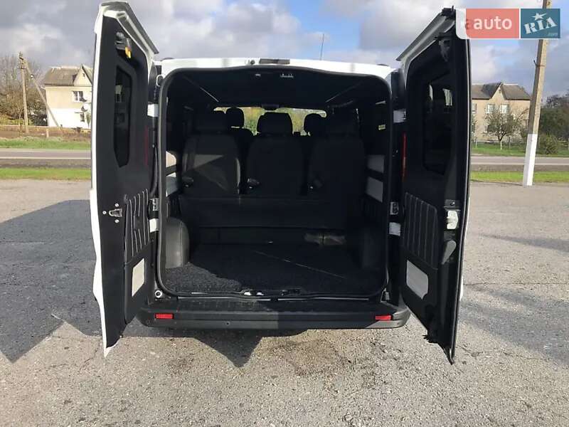 Мінівен Opel Vivaro 2016 в Рівному