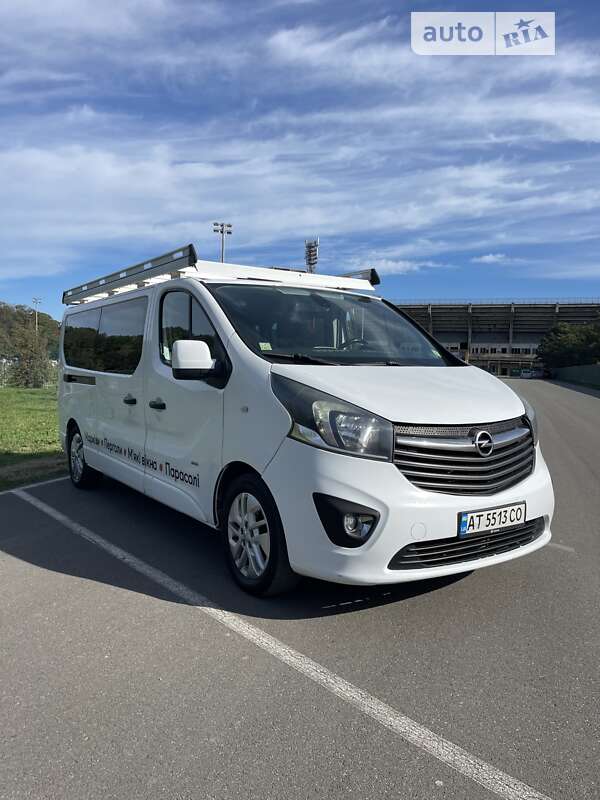 Opel Vivaro 2015