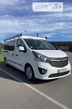 Минивэн Opel Vivaro 2015 в 