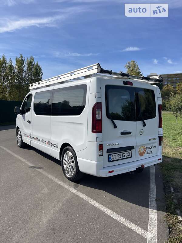Минивэн Opel Vivaro 2015 в Ивано-Франковске