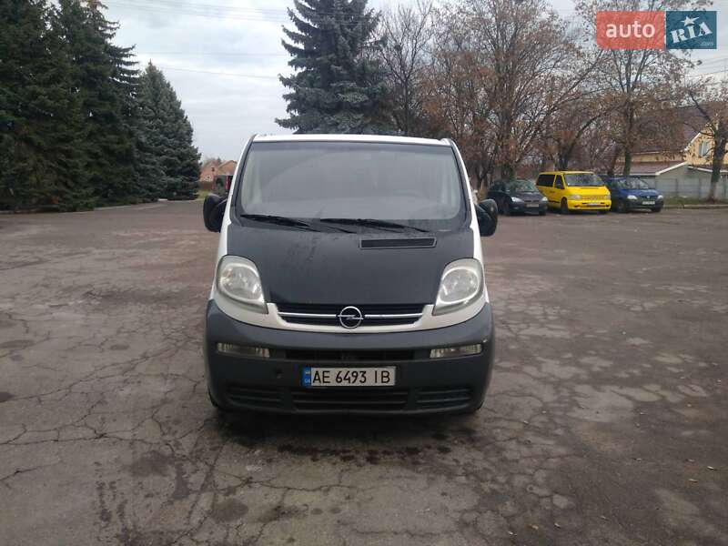 Минивэн Opel Vivaro 2004 в Новомосковске