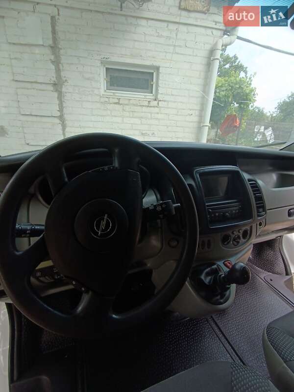 Мінівен Opel Vivaro 2012 в Компаніївці
