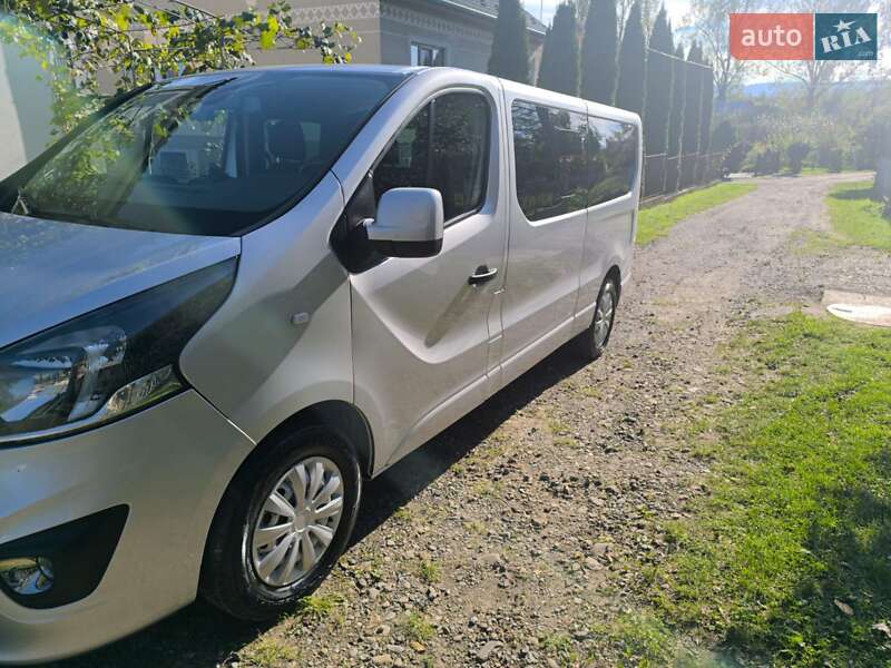 Мінівен Opel Vivaro 2017 в Дрогобичі