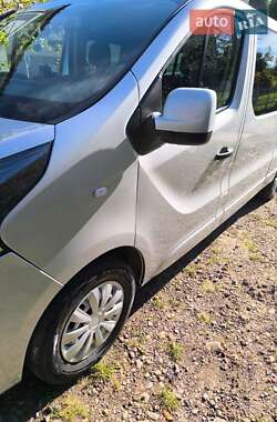 Минивэн Opel Vivaro 2017 в Дрогобыче