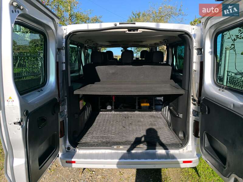 Мінівен Opel Vivaro 2017 в Дрогобичі