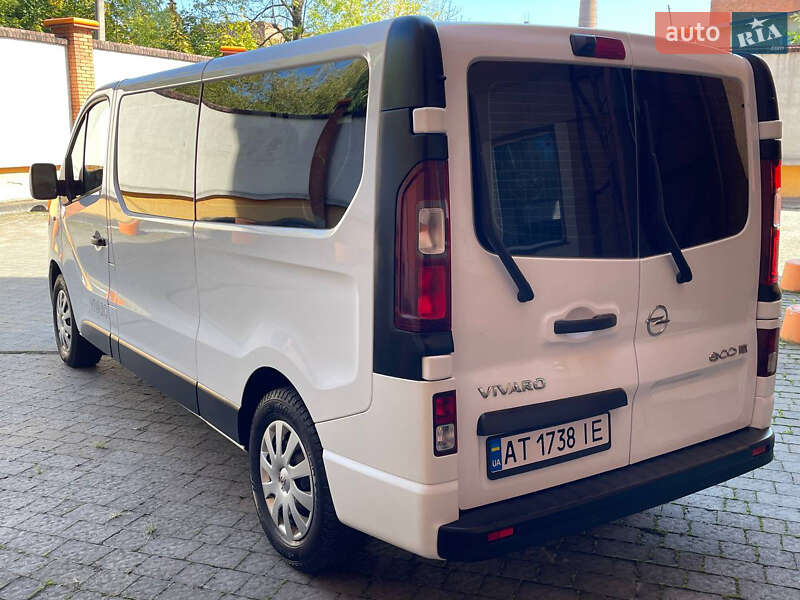 Мінівен Opel Vivaro 2016 в Коломиї