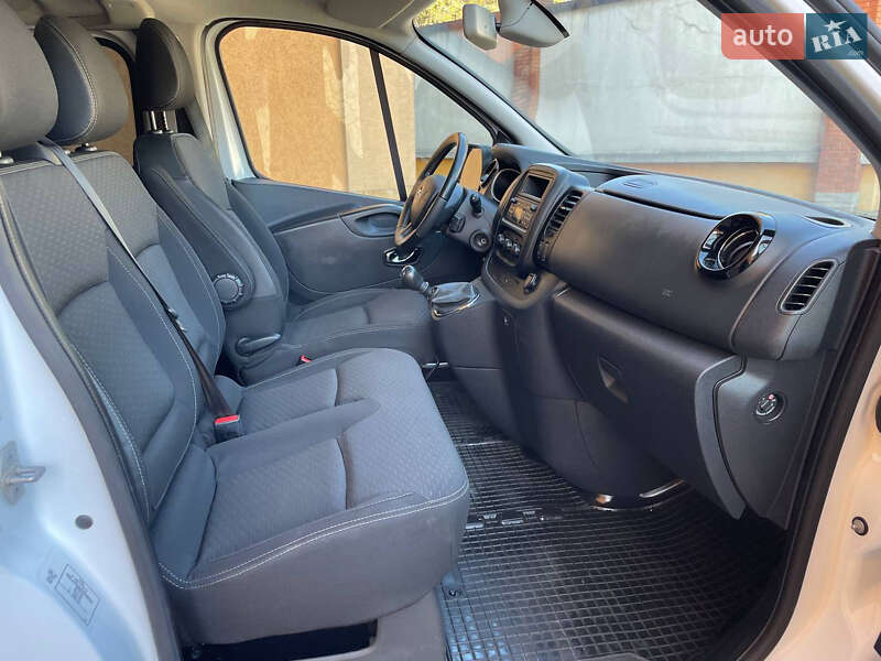 Мінівен Opel Vivaro 2016 в Коломиї