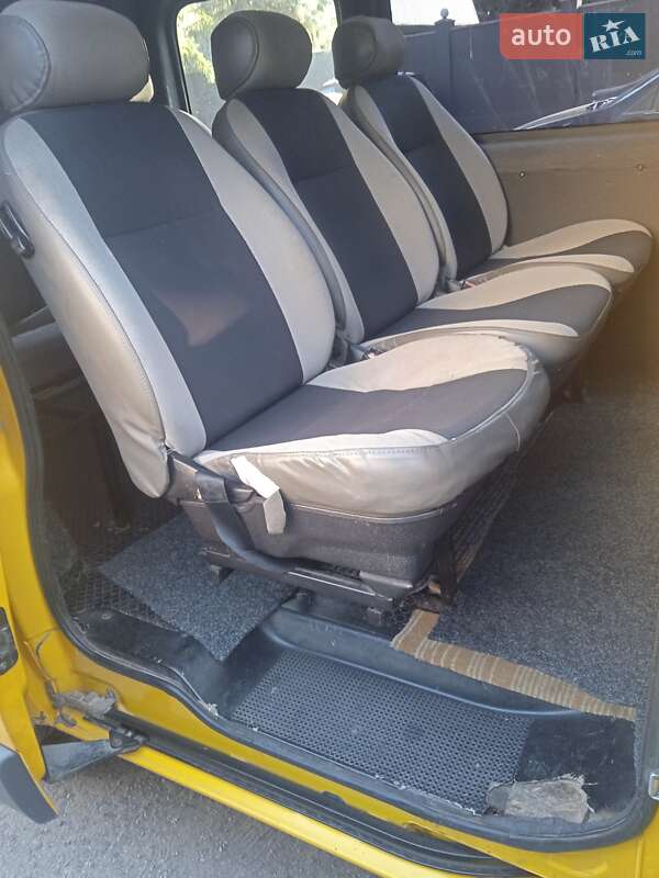 Минивэн Opel Vivaro 2009 в Ивано-Франковске