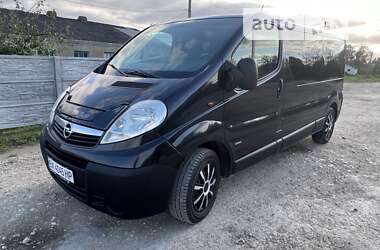 Минивэн Opel Vivaro 2011 в Новой Ушице