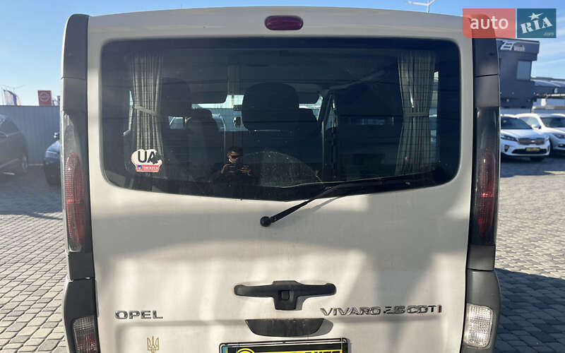 Минивэн Opel Vivaro 2006 в Мукачево