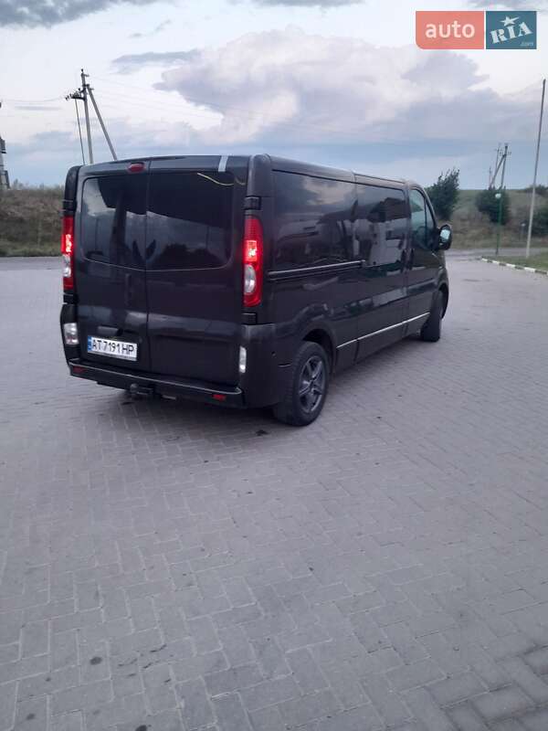 Минивэн Opel Vivaro 2007 в Городенке