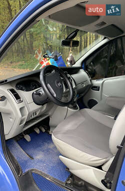 Минивэн Opel Vivaro 2010 в 