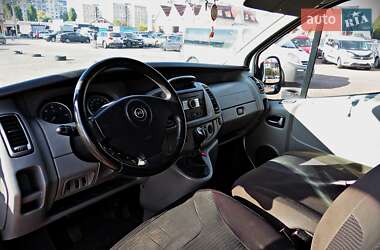 Минивэн Opel Vivaro 2010 в 
