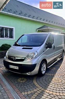 Вантажний фургон Opel Vivaro 2012 в Хотині