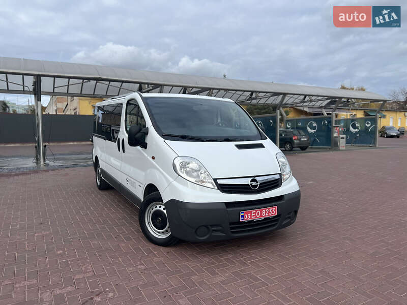 Мінівен Opel Vivaro 2014 в Рівному