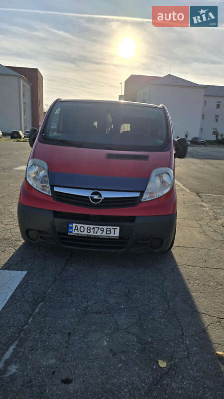 Минивэн Opel Vivaro 2009 в Ужгороде