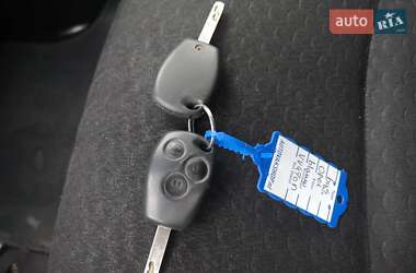 Минивэн Opel Vivaro 2016 в 