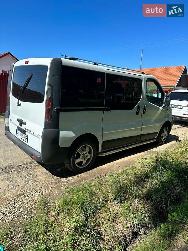 Минивэн Opel Vivaro 2005 в Виноградове