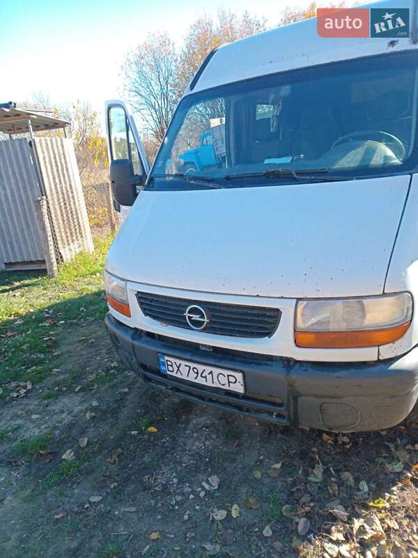 Мінівен Opel Vivaro 2002 в Кам'янець-Подільському