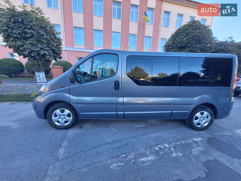 Мінівен Opel Vivaro 2011 в Калинівці