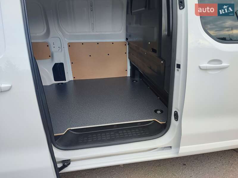 Грузовой фургон Opel Vivaro 2020 в Дубно