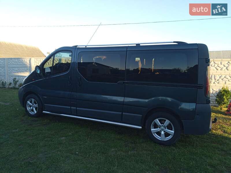 Мінівен Opel Vivaro 2005 в Луцьку