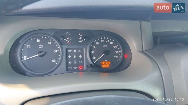 Мінівен Opel Vivaro 2005 в Луцьку