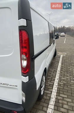 Вантажопасажирський фургон Opel Vivaro 2012 в Дубні