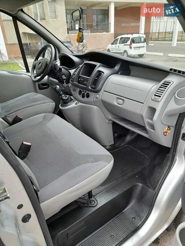 Минивэн Opel Vivaro 2011 в Одессе