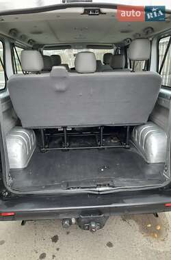 Минивэн Opel Vivaro 2011 в 